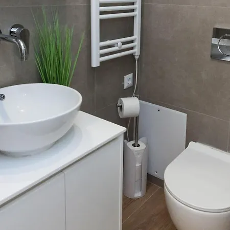 Kipseli New Modern Cosy Apt No 1