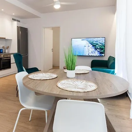 Kipseli New Modern Cosy Apt No 1 *